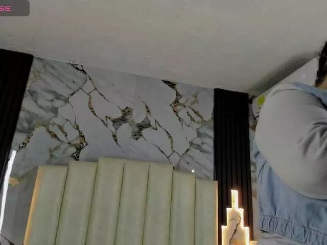 Freechat mollieblue69 on BongaCams