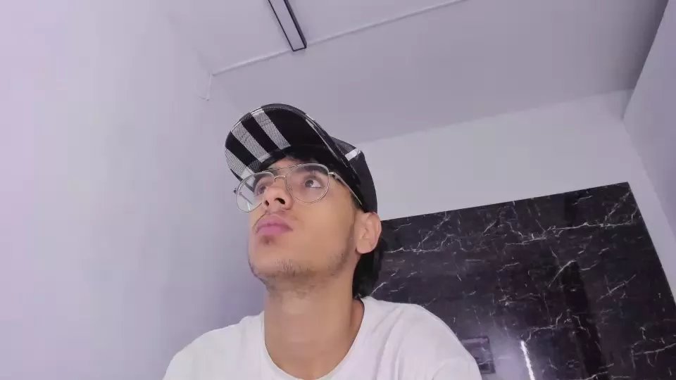 Offline abbychad on Cam4