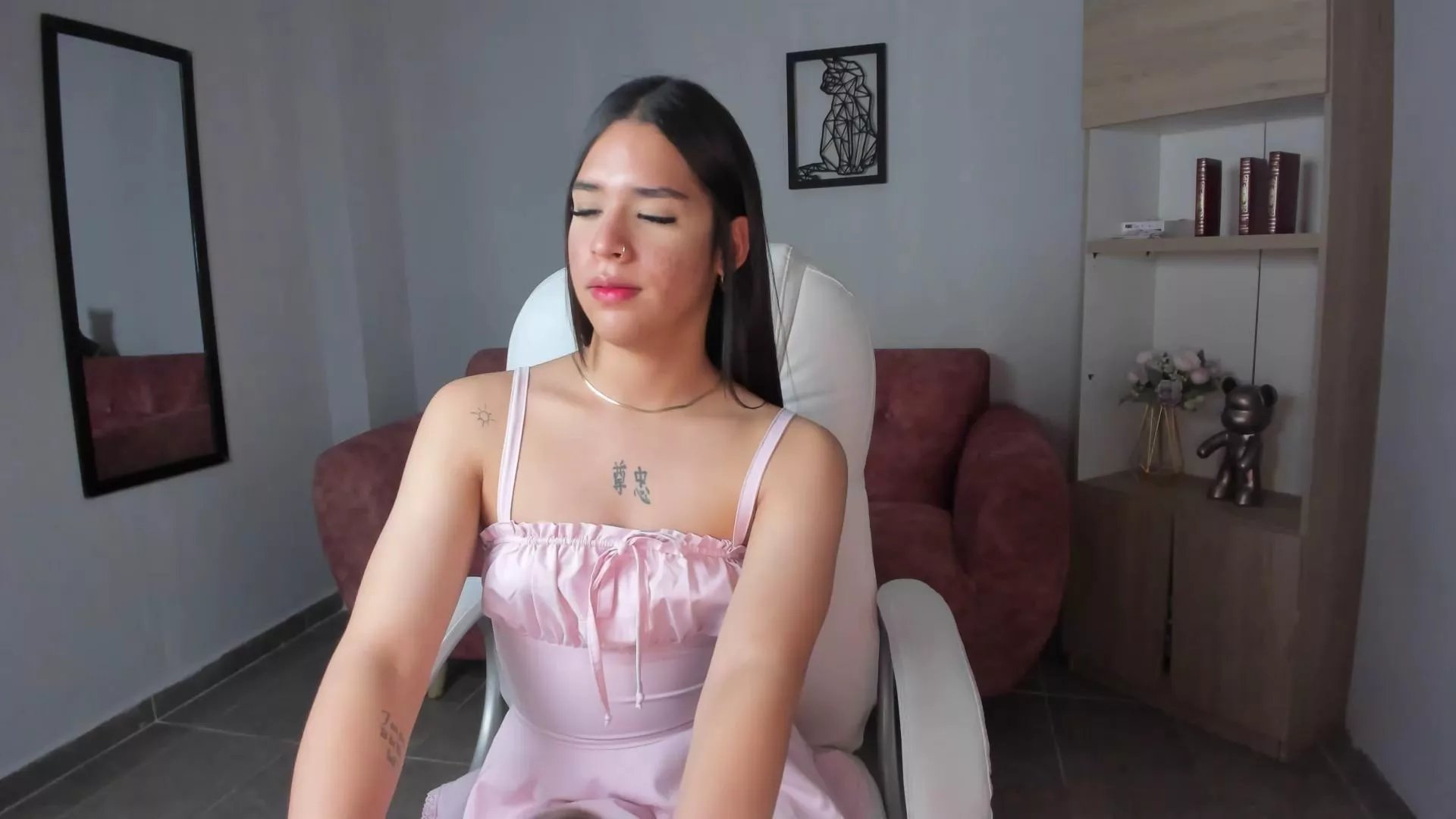 Offline AliceSecrets on Cam4