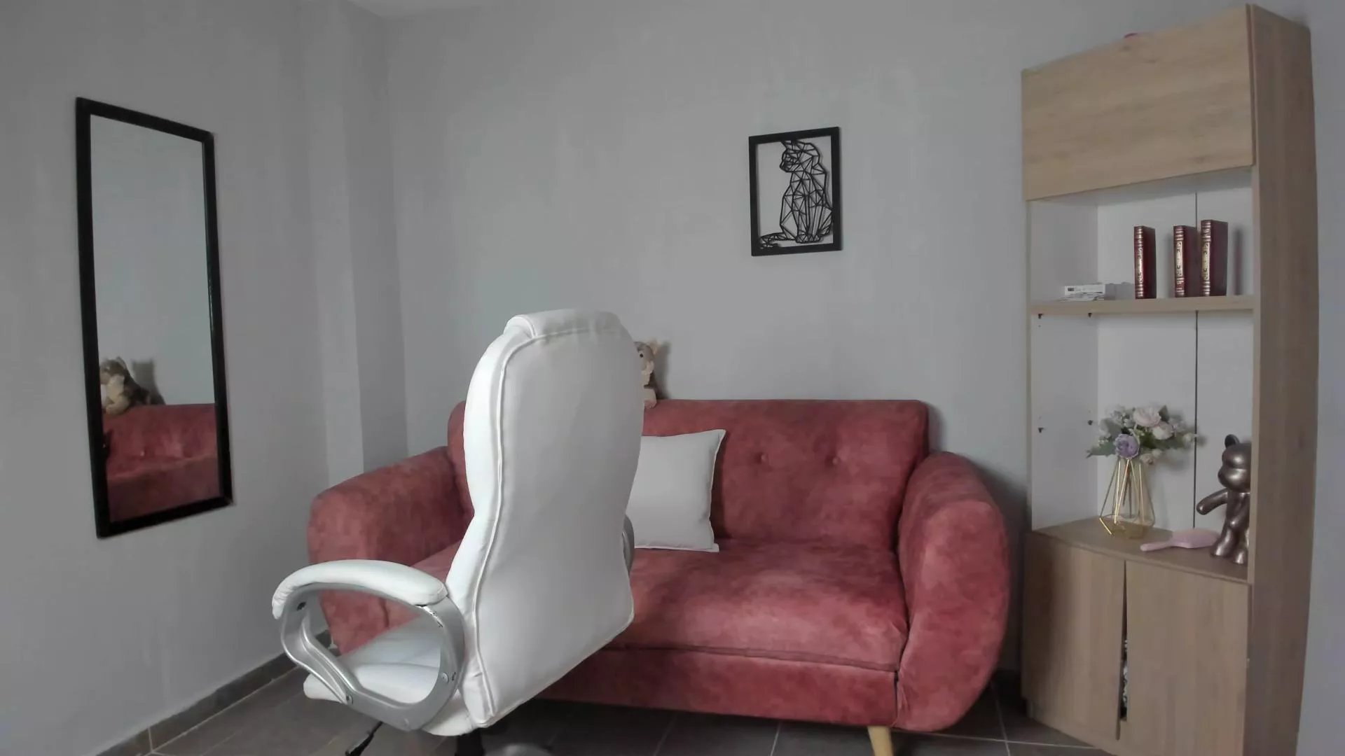 Offline AliceSecrets on Cam4