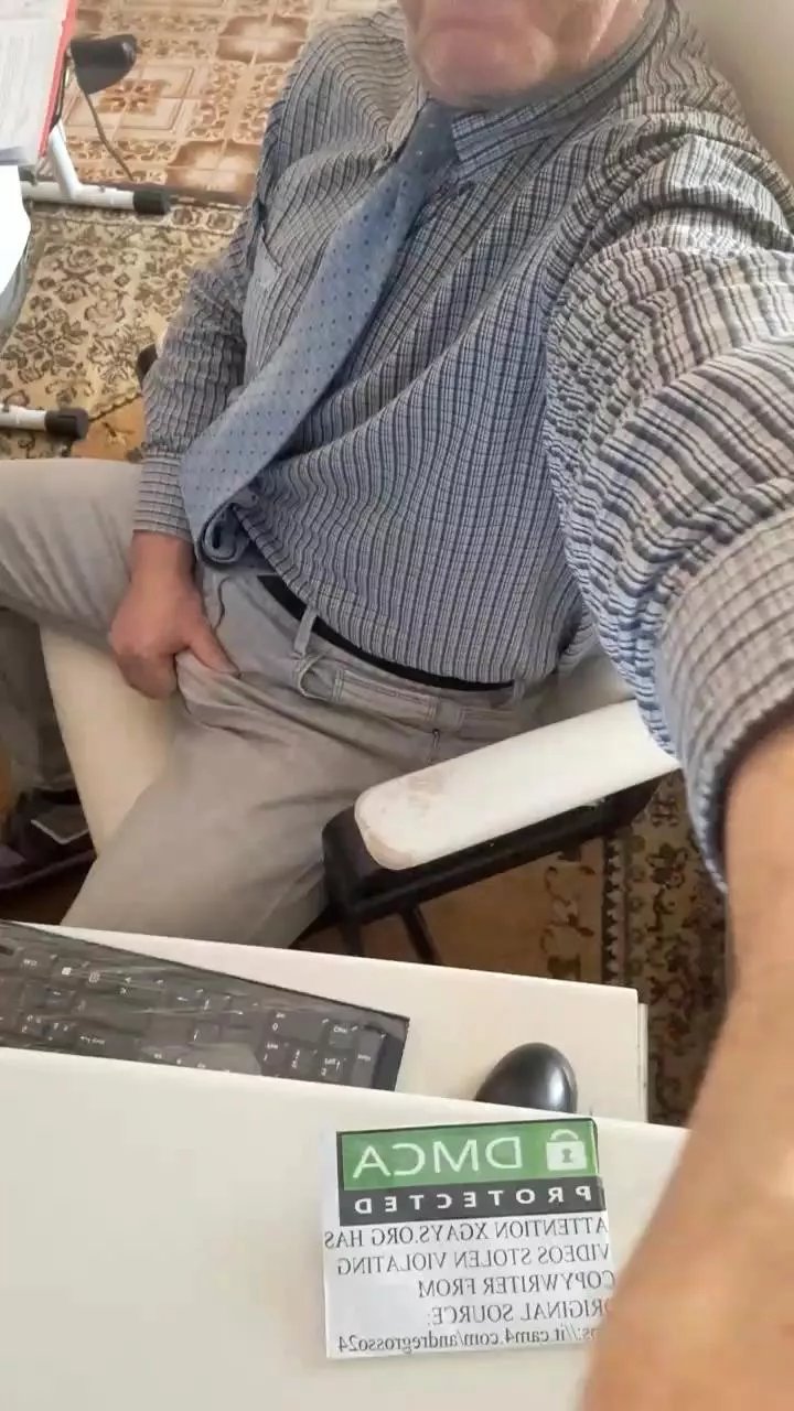 Offline andregrosso24 on Cam4