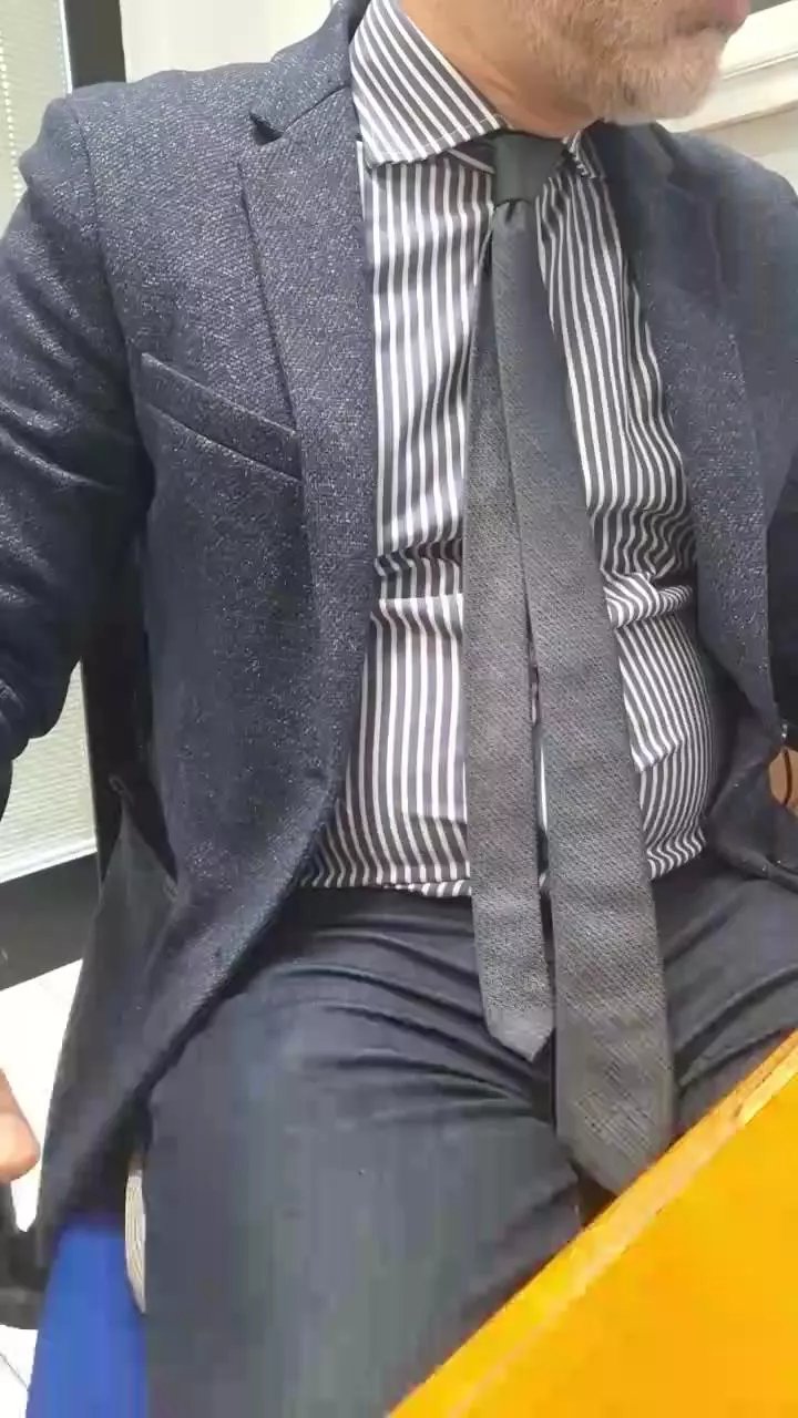 Offline Bari_new on Cam4