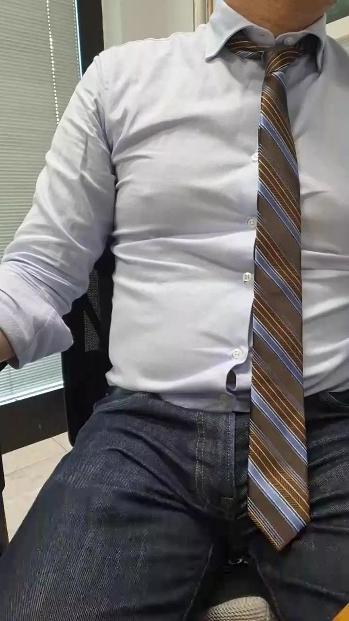 Offline Bari_new on Cam4