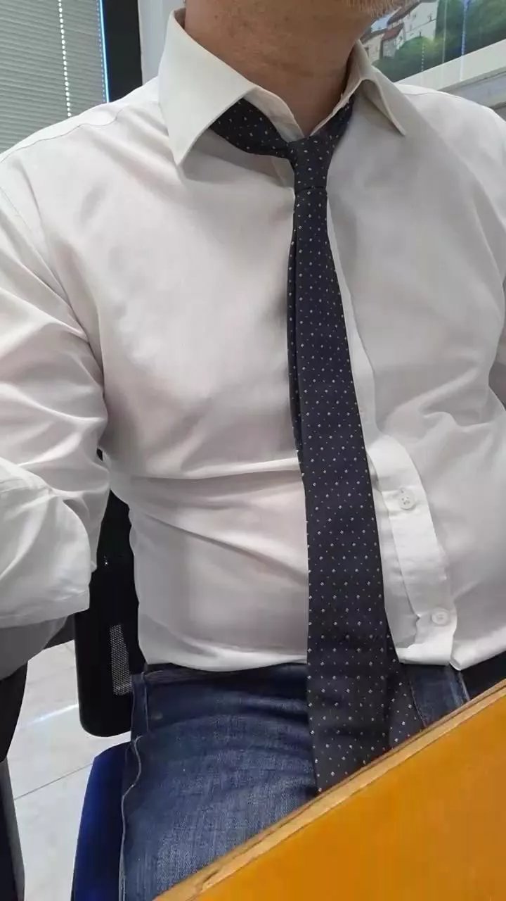 Offline Bari_new on Cam4