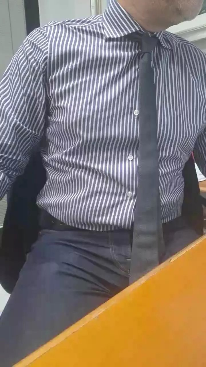 Offline Bari_new on Cam4