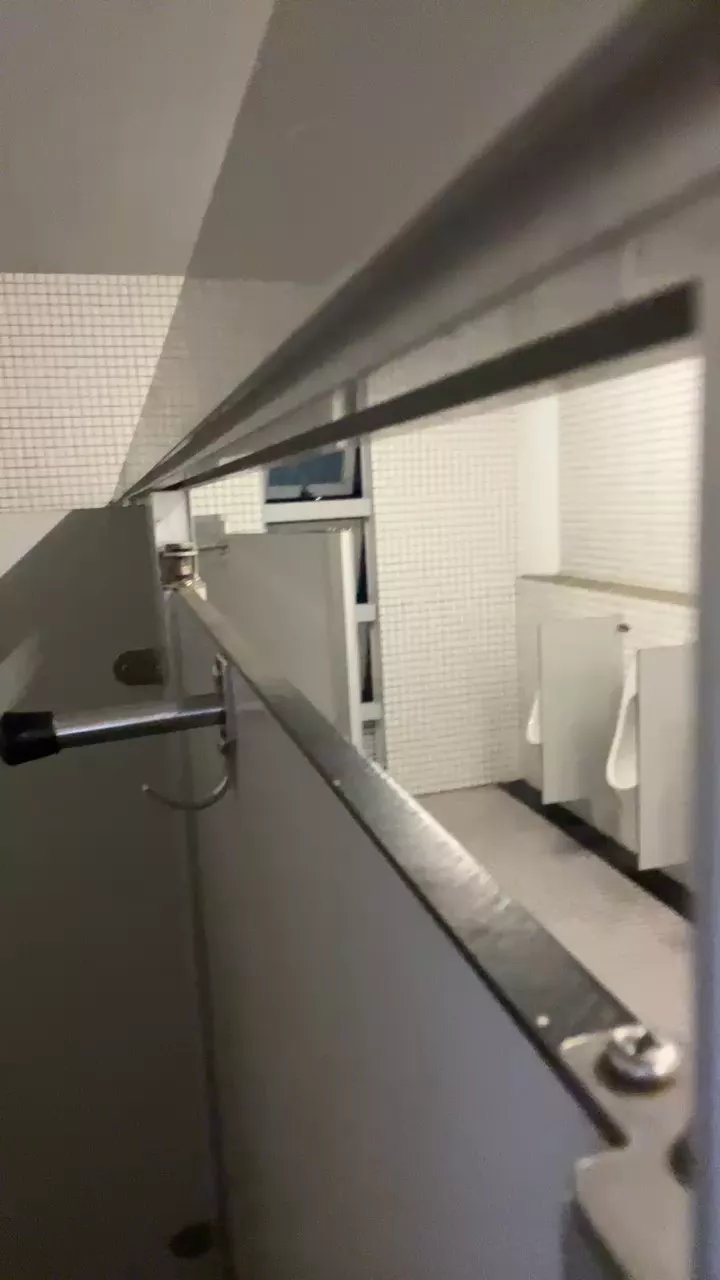 Offline bigzhung on Cam4