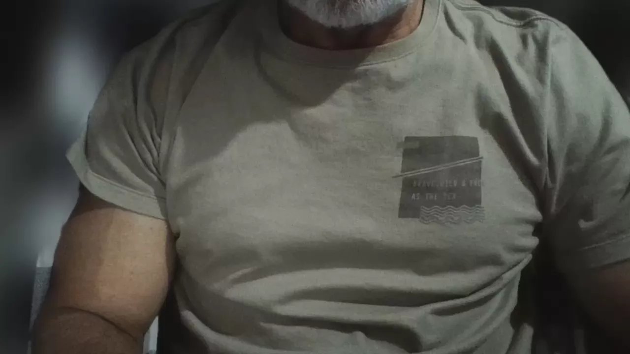 Offline C4pt_Iv4n0v on Cam4