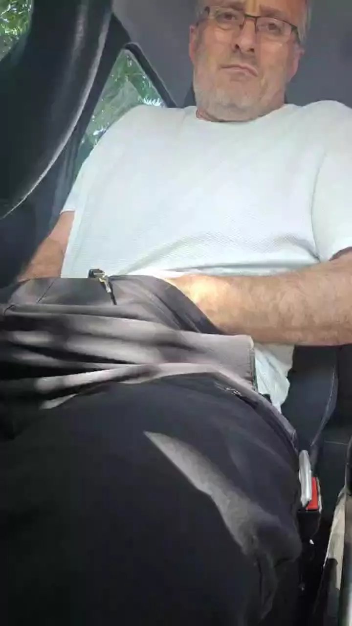 Offline cem662 on Cam4