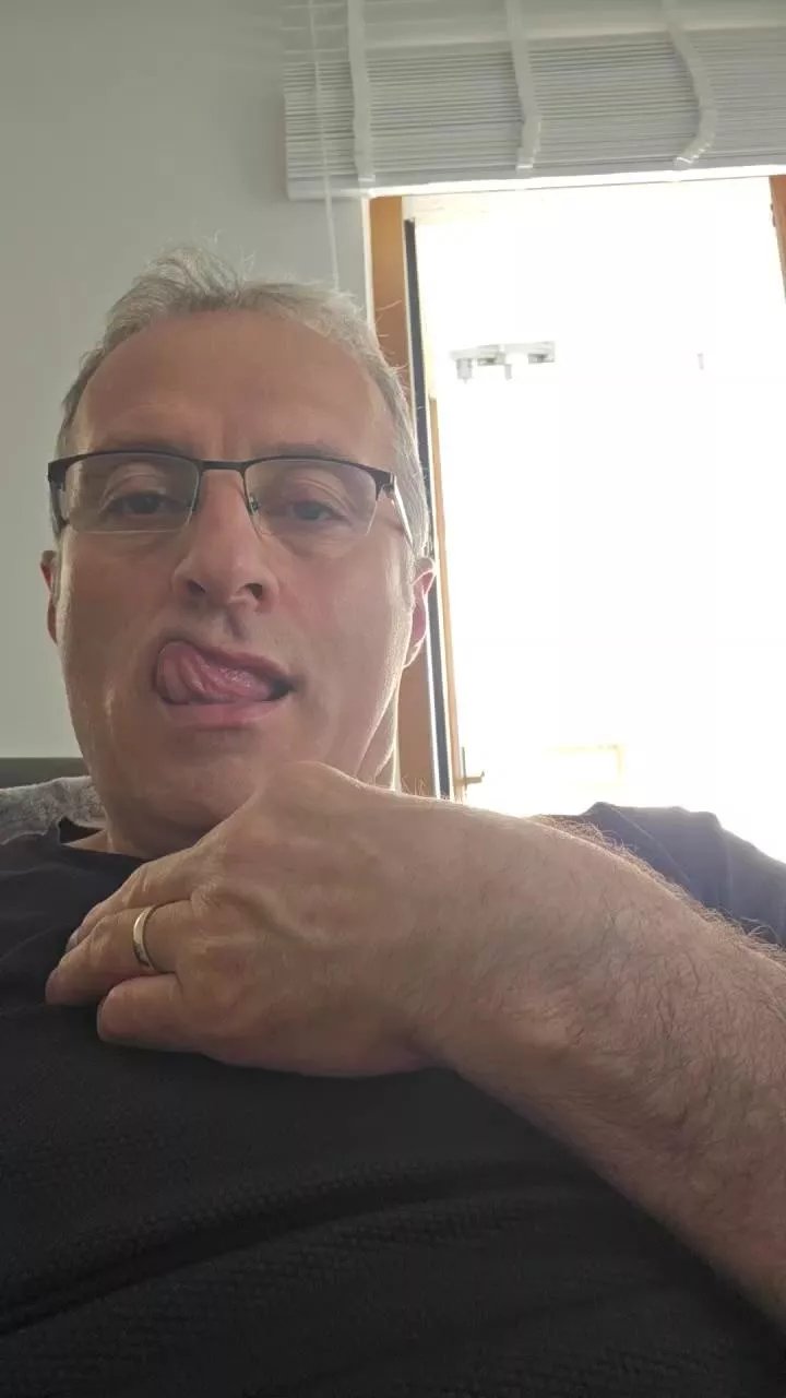 Offline cem662 on Cam4