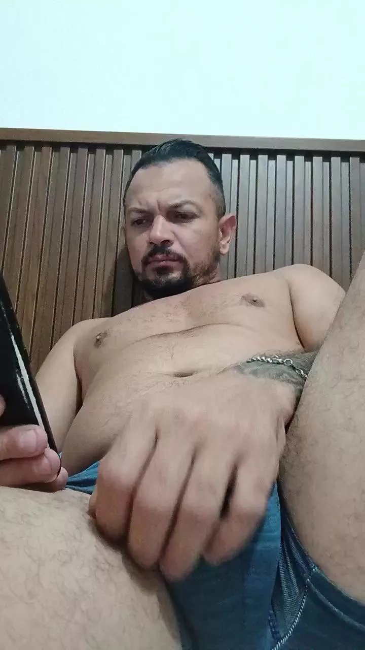 Offline Chavesjunior on Cam4