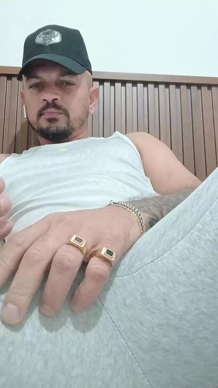 Offline Chavesjunior on Cam4