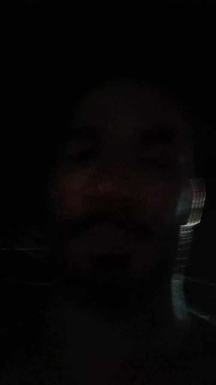 Offline dotsaf92 on Cam4