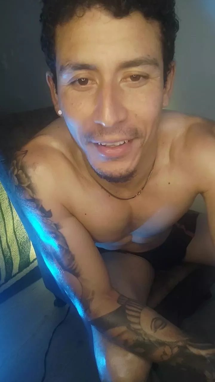 Offline Draken_Cherry on Cam4