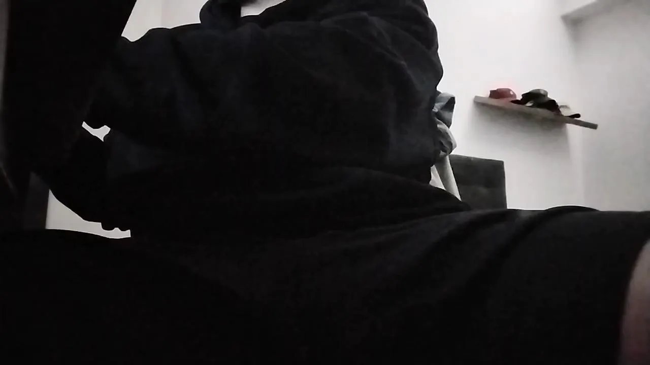 Offline ElVikingoo on Cam4