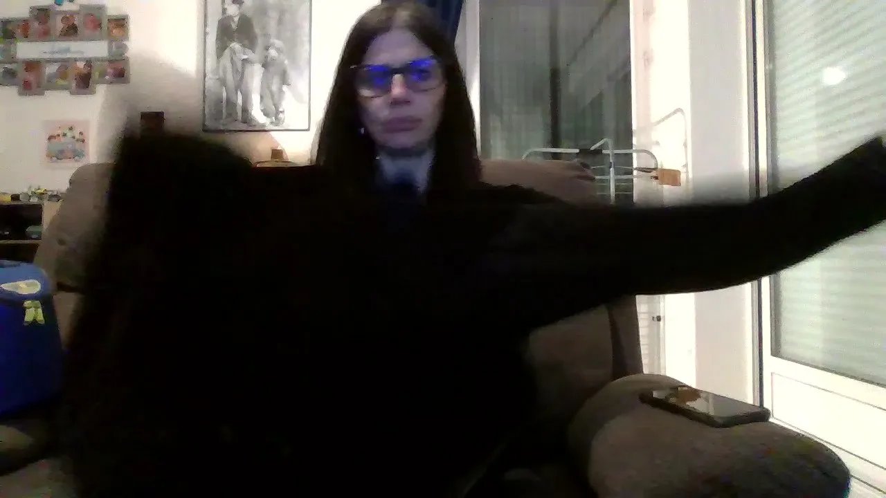 Offline HAIRYCHIENNE on Cam4