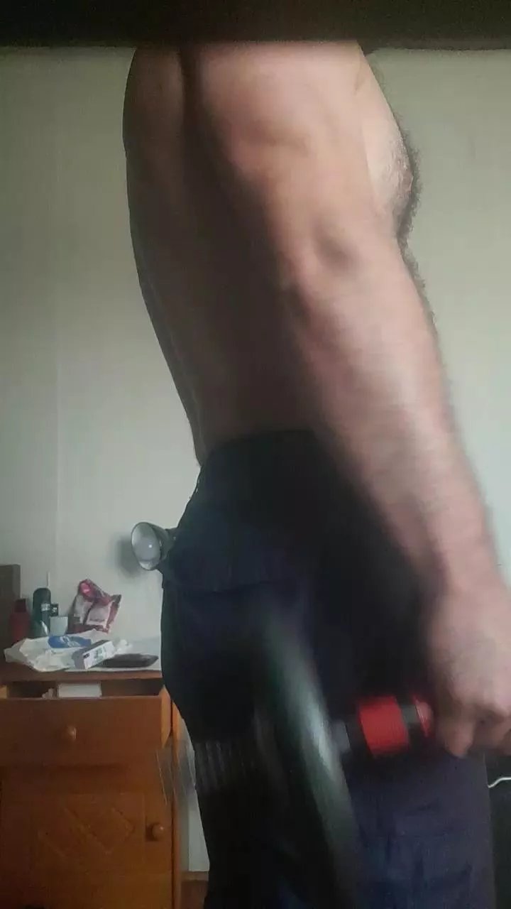 Offline Hanroll on Cam4