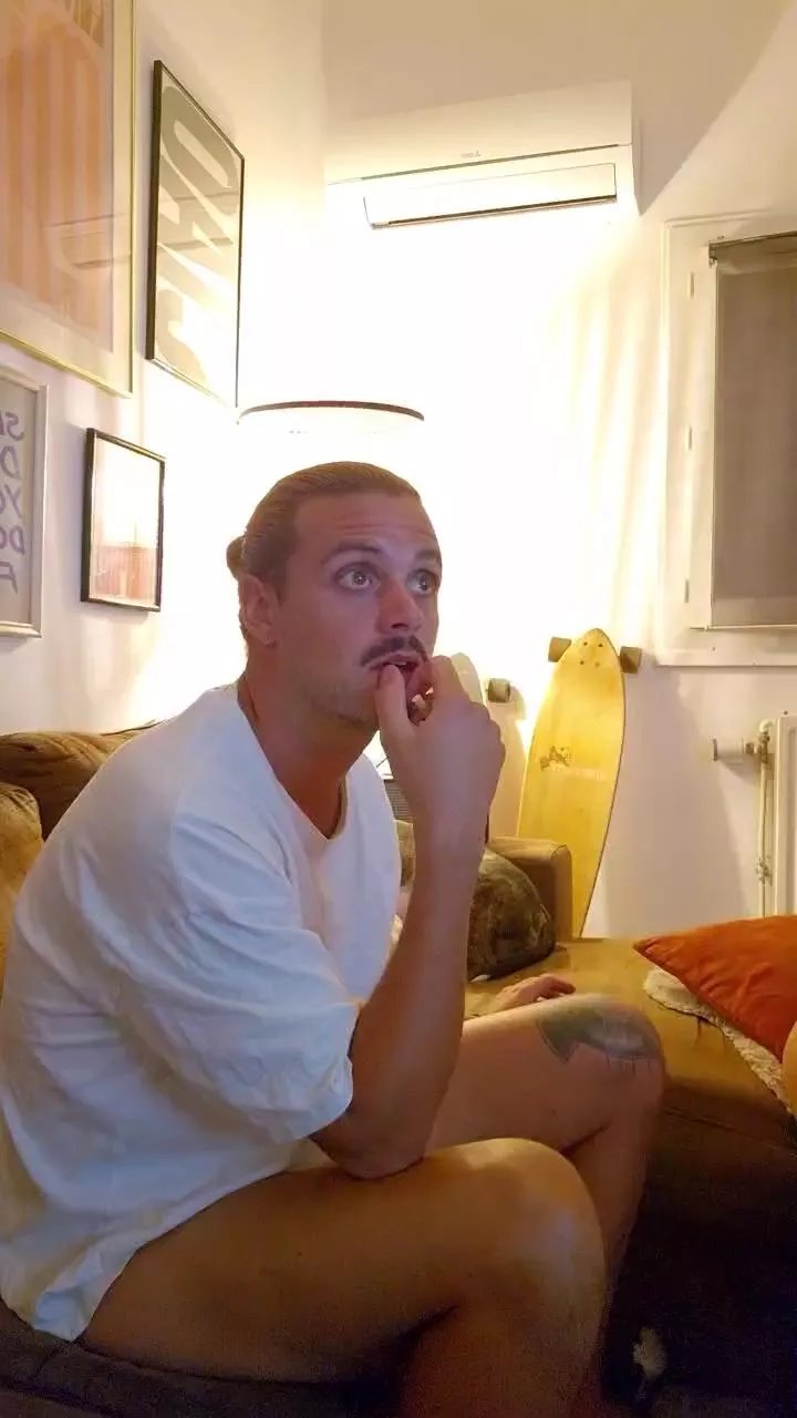 Offline Hoper34 on Cam4