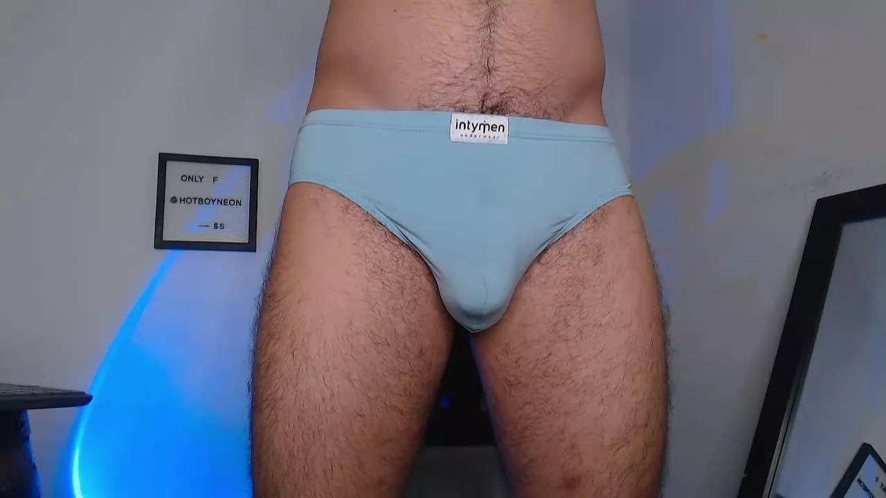 Offline hotboyneon49 on Cam4