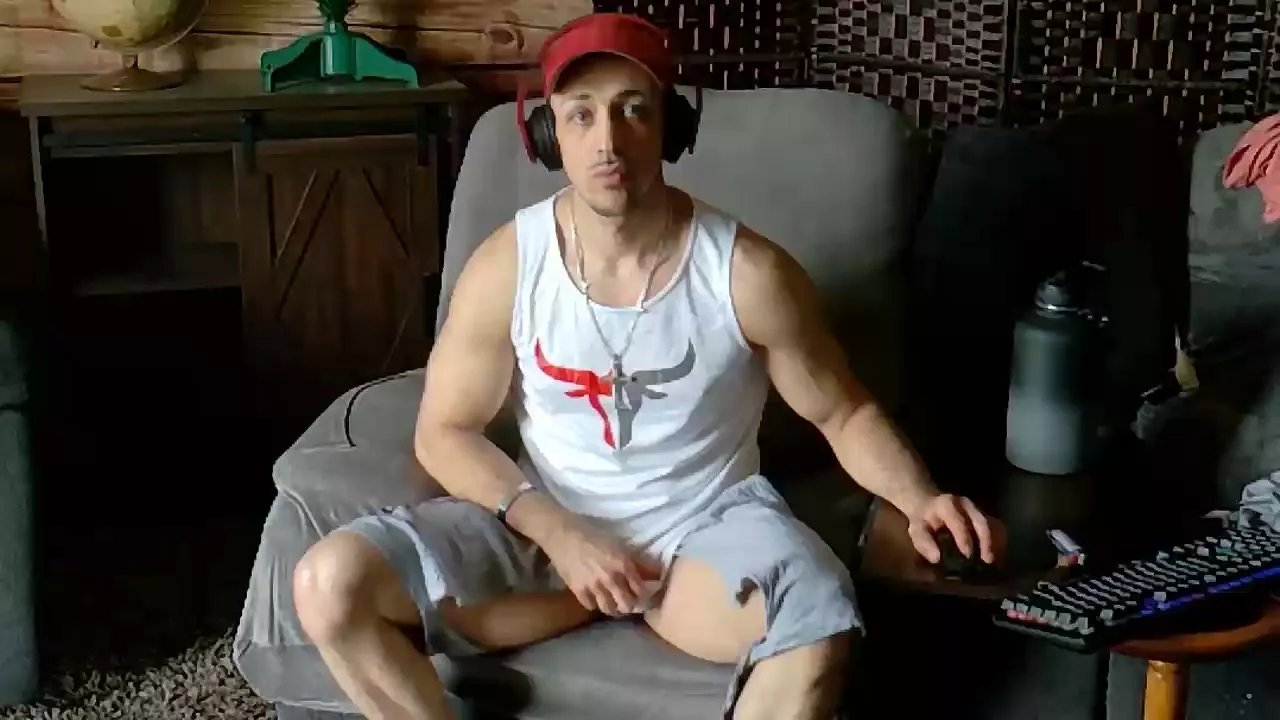 Offline Hotdickyxxx on Cam4