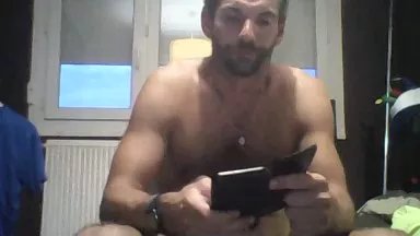 Offline hotfrenchcho on Cam4