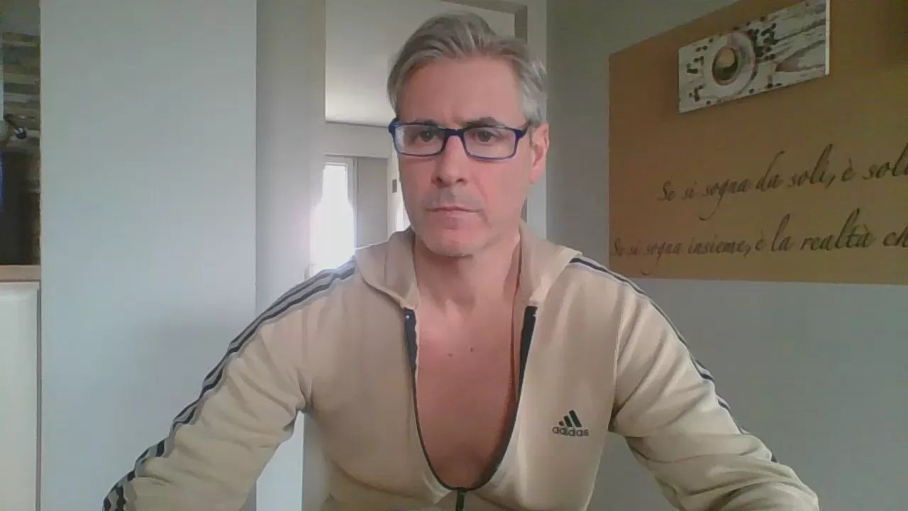 Offline Lalas71 on Cam4