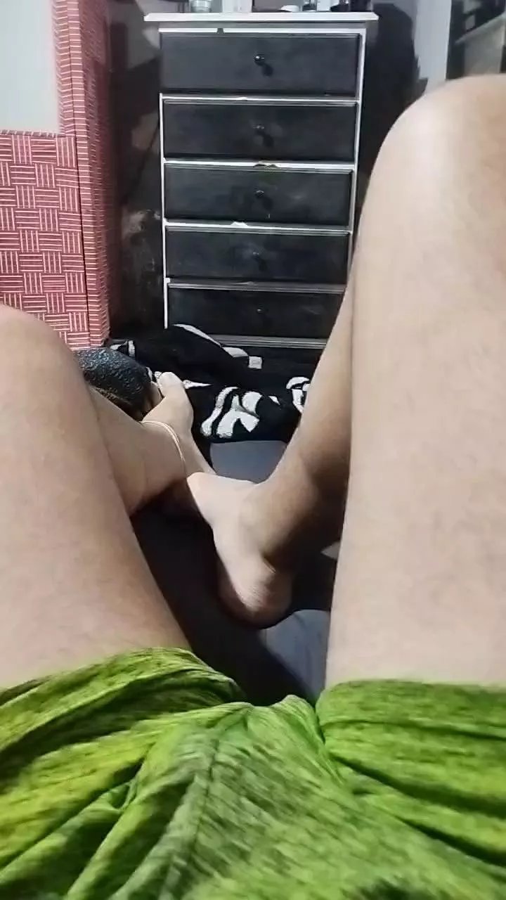 Offline leoestebanhot on Cam4