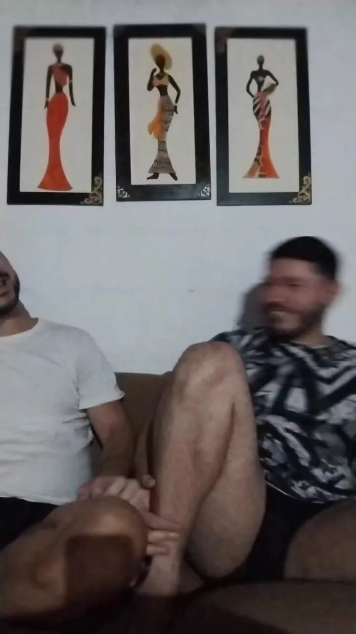 Offline leoestebanhot on Cam4