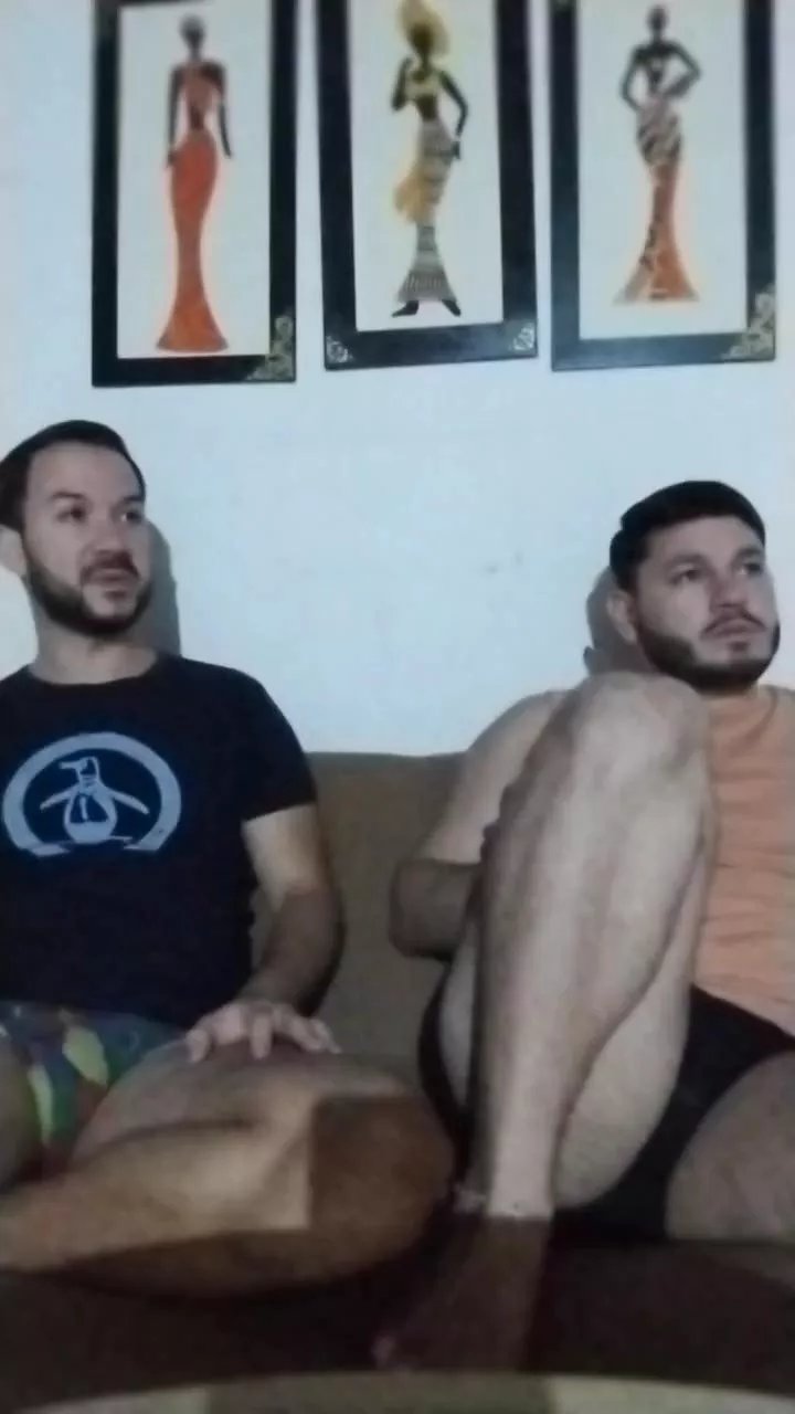 Offline leoestebanhot on Cam4