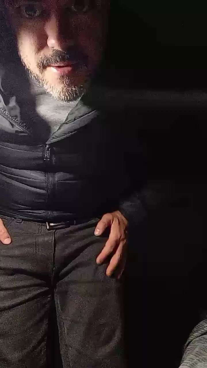 Offline leonsexually on Cam4