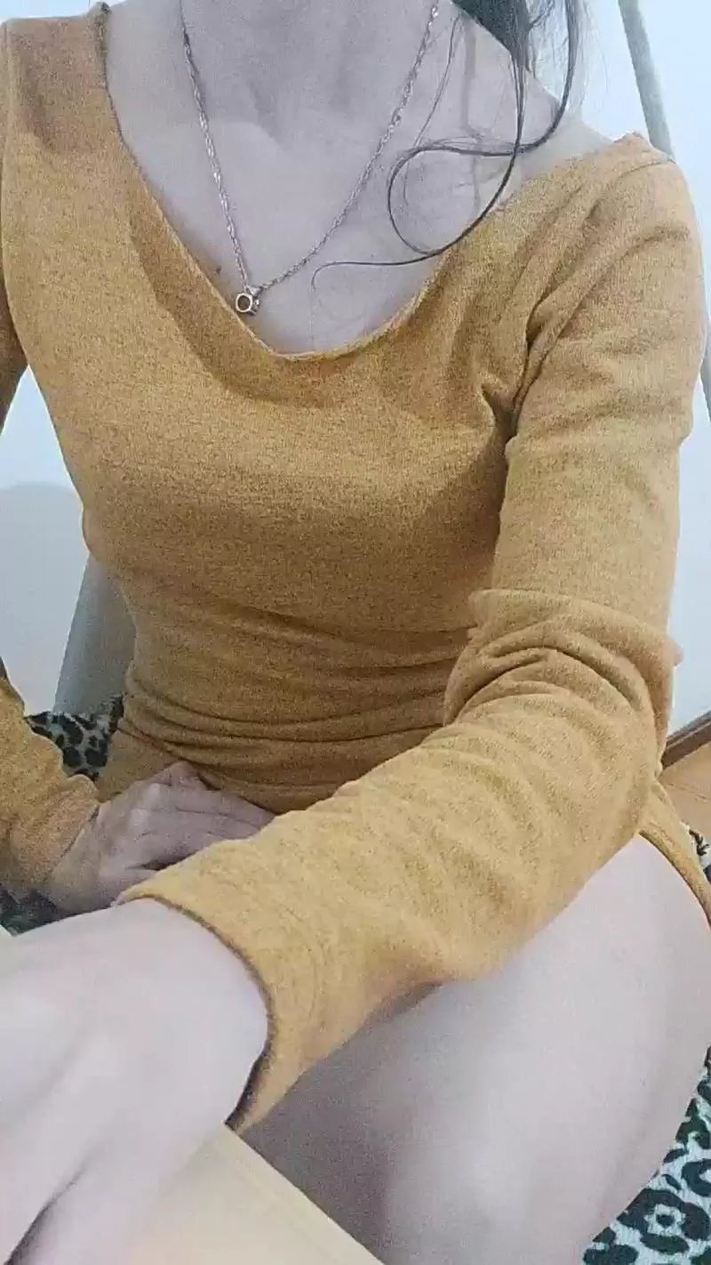 Offline lunaysol29 on Cam4