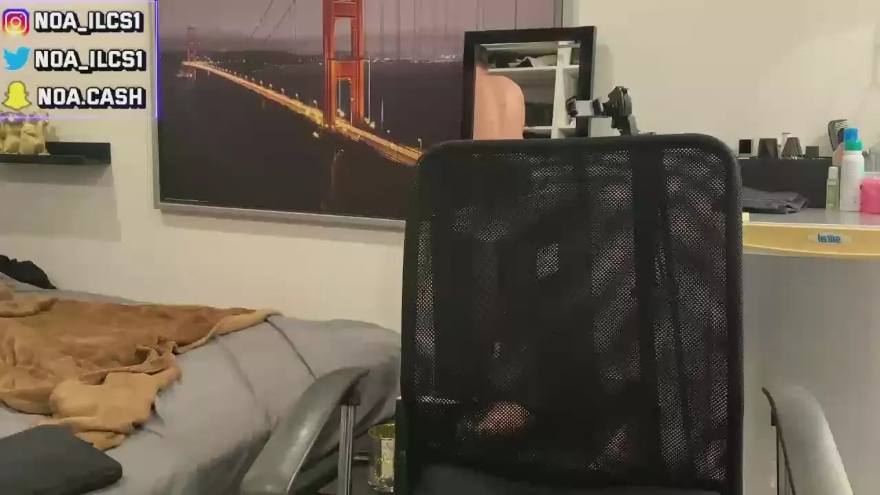 Offline Ma1tre_noa on Cam4