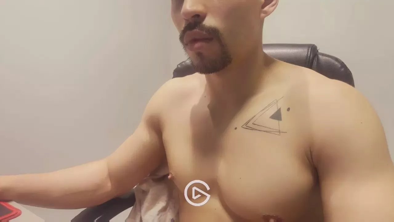 Offline mettew22c on Cam4