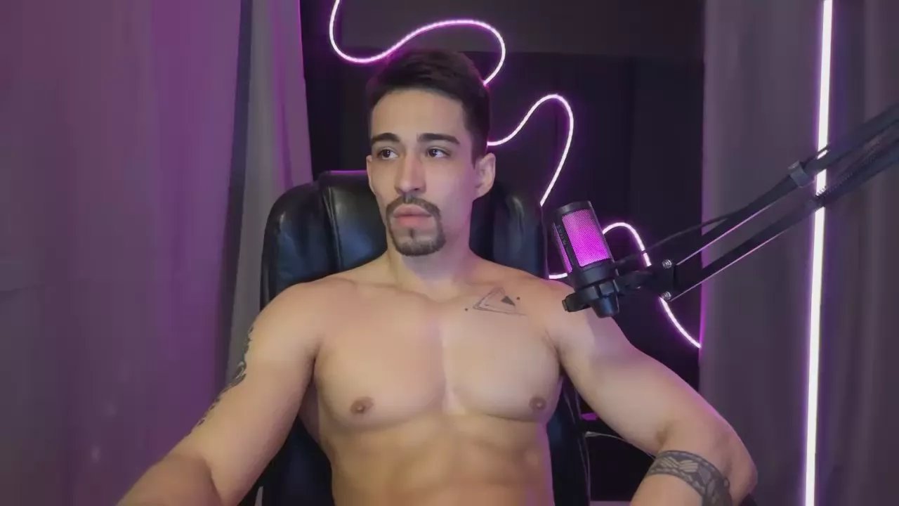 Offline mettew22c on Cam4