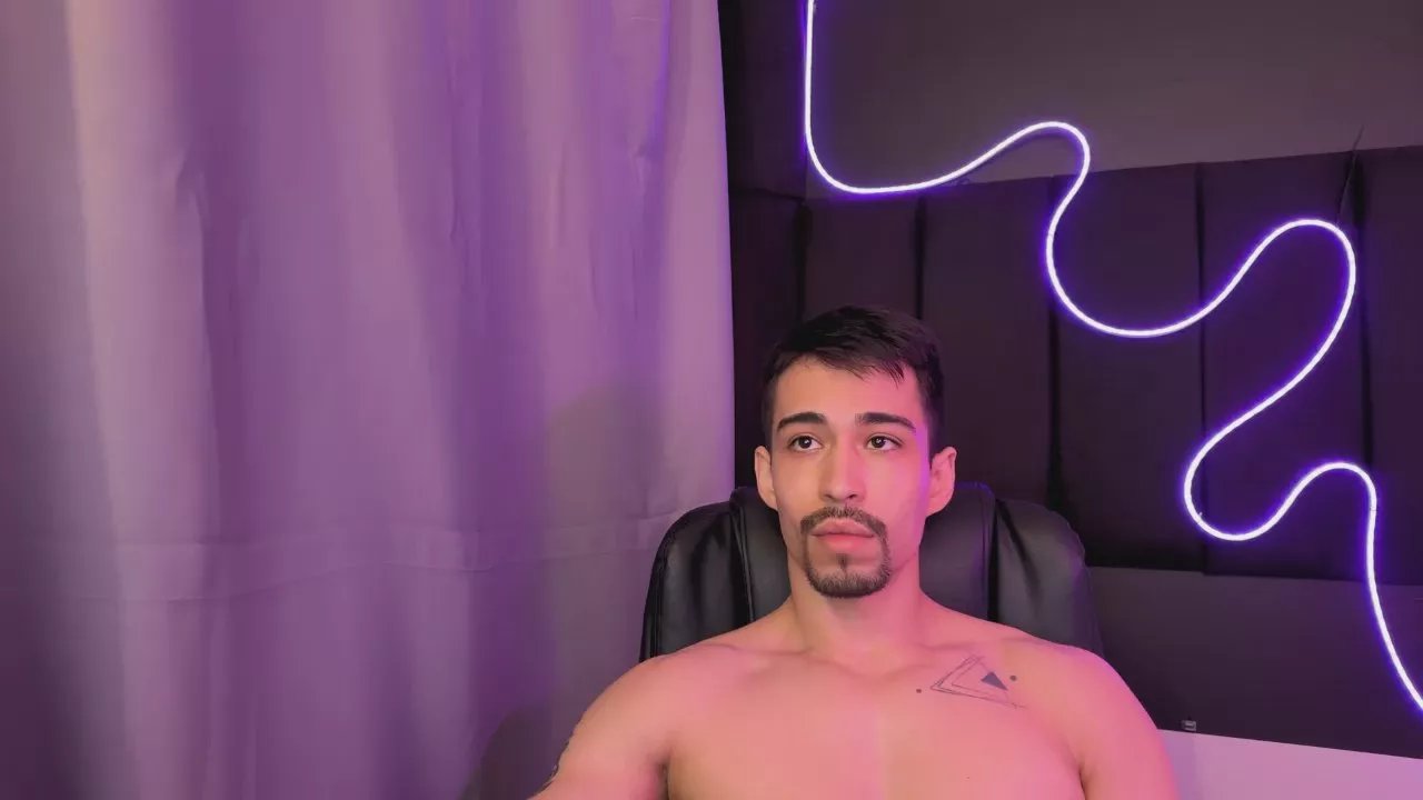 Offline mettew22c on Cam4