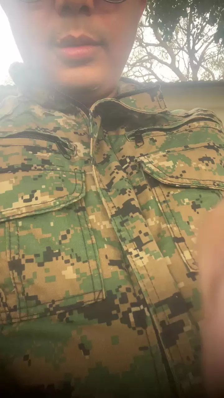 Offline MONSTER777DADDY on Cam4