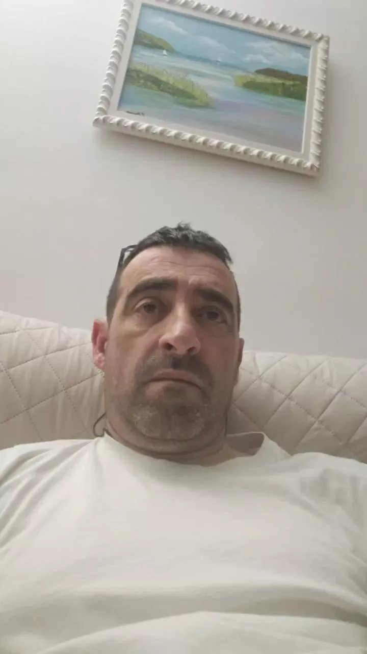 Offline pedro41g on Cam4