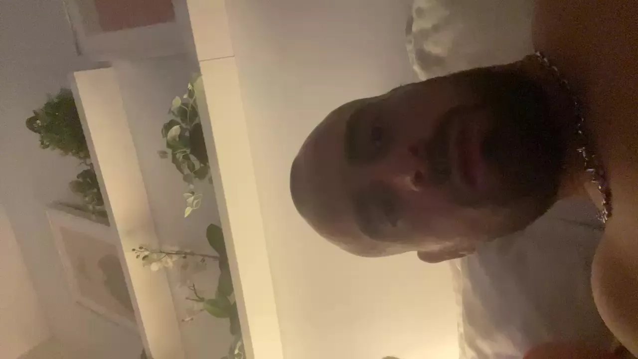 Offline Rio_shadow on Cam4