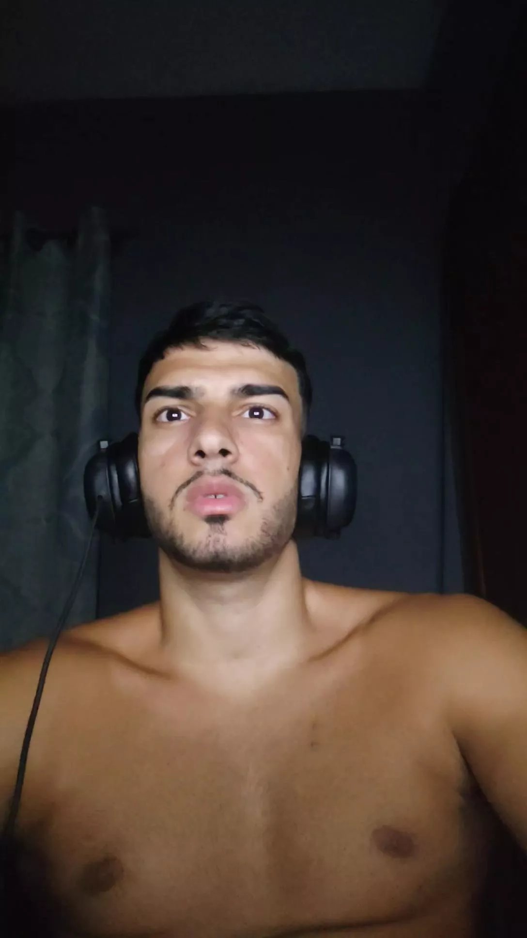 Freechat robsonhaha on Cam4