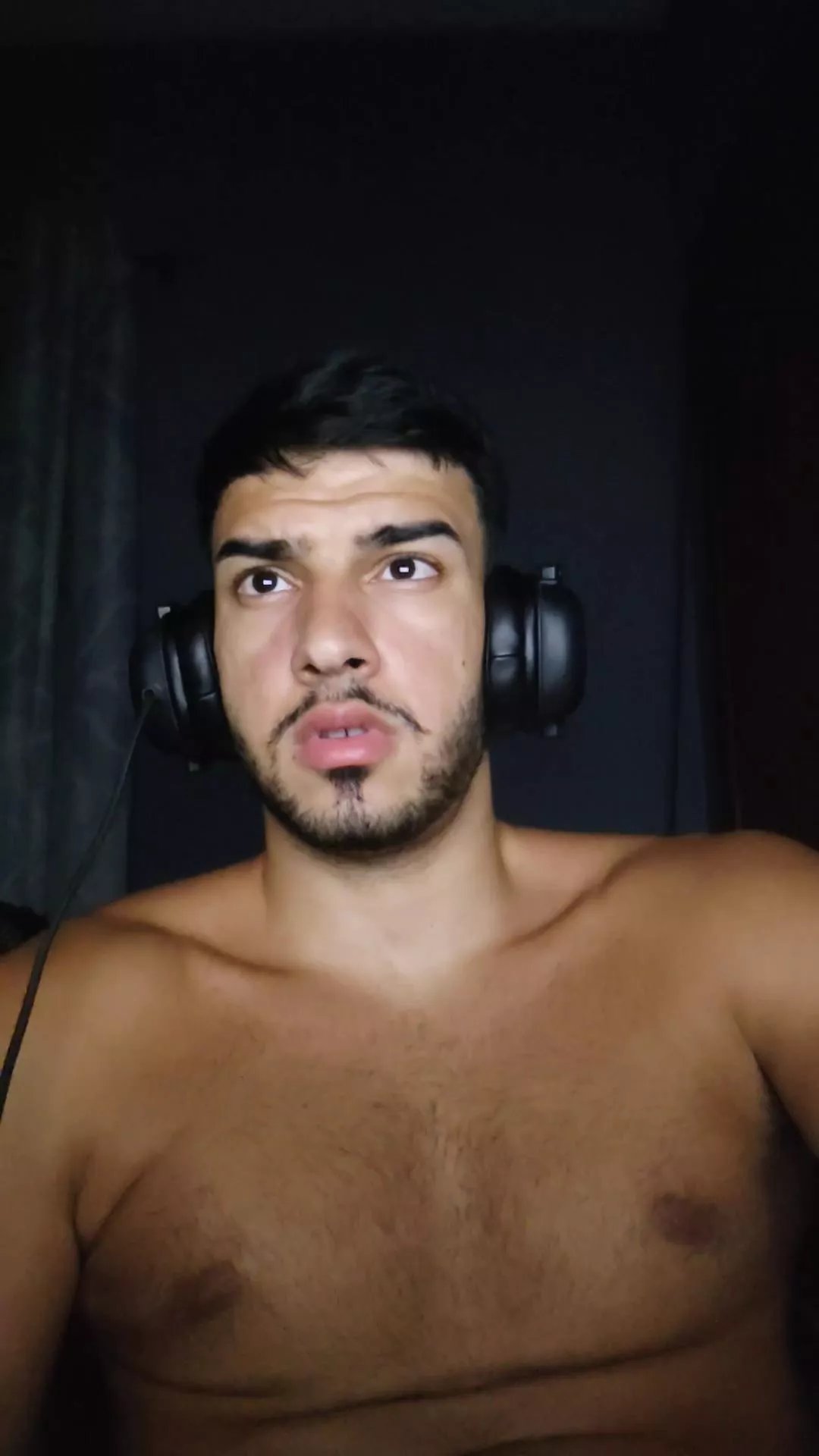 Freechat robsonhaha on Cam4