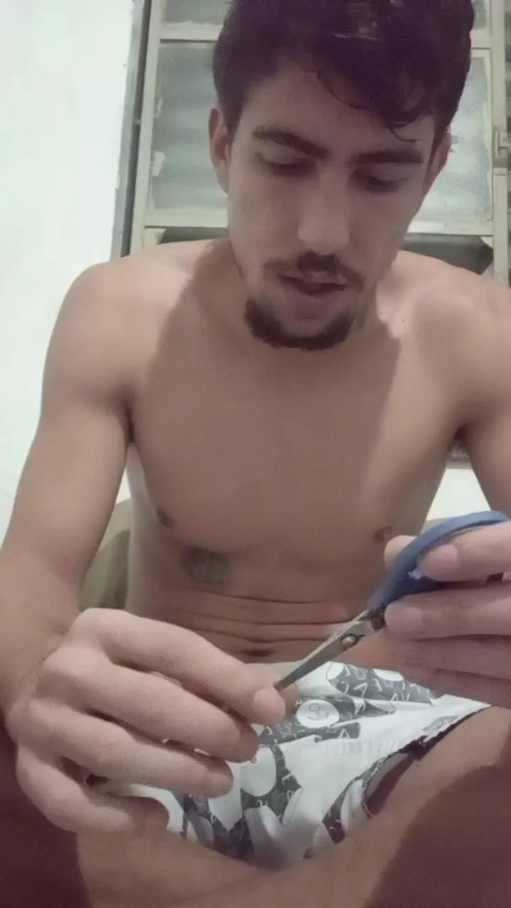 Offline Sexymaromba33 on Cam4