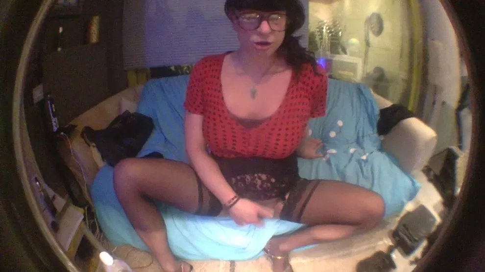Offline SissyMathilde on Cam4