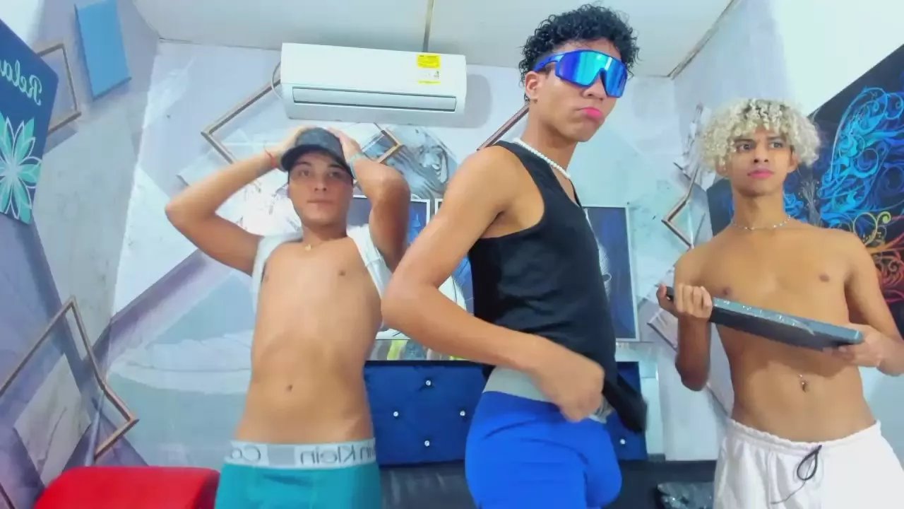 Offline Snake_guys1 on Cam4