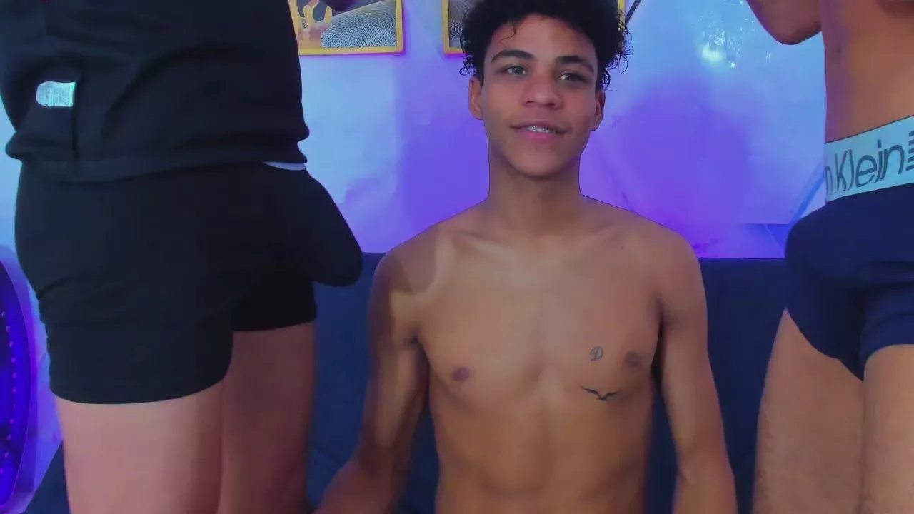 Offline Snake_guys1 on Cam4