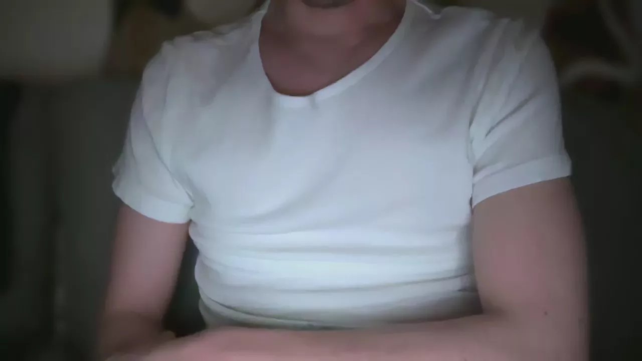 Offline sonyoy on Cam4