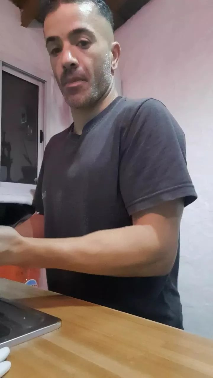 Offline Tazzmania on Cam4