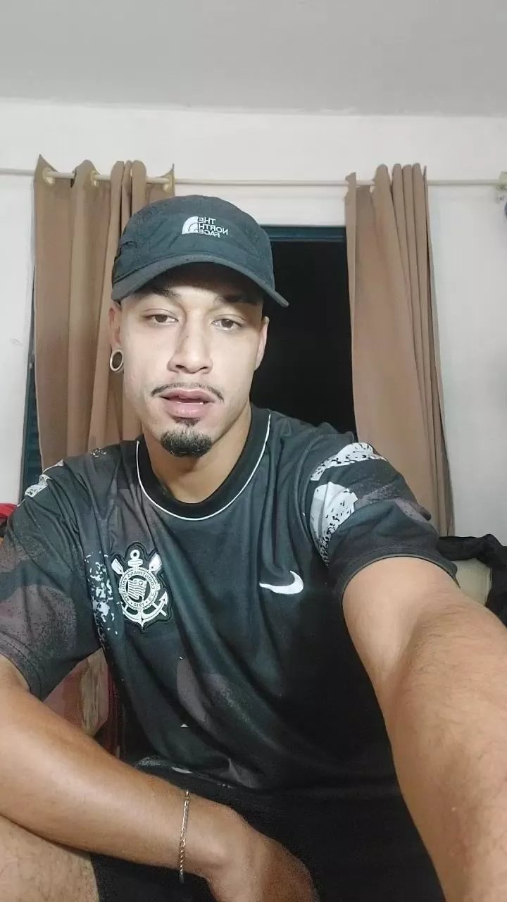 Offline tzprado2dk on Cam4