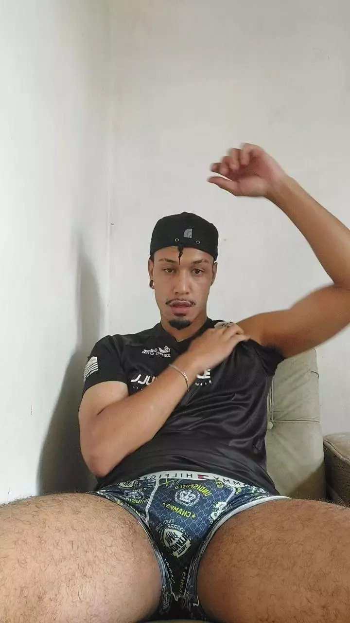 Offline tzprado2dk on Cam4