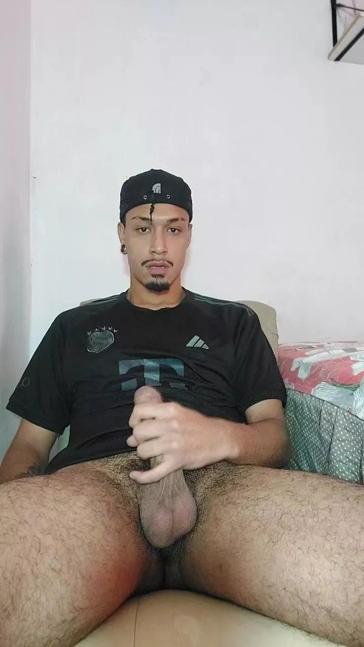 Offline tzprado2dk on Cam4