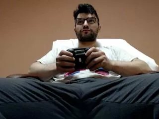 Offline alec_thomson on Flirt4Free