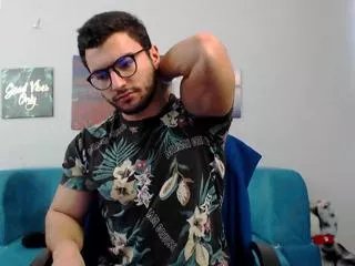 Offline alec_thomson on Flirt4Free